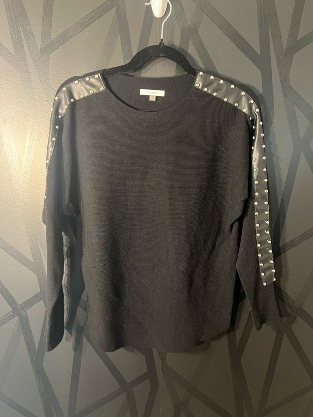 Sioni Black Ribbed  Sweater